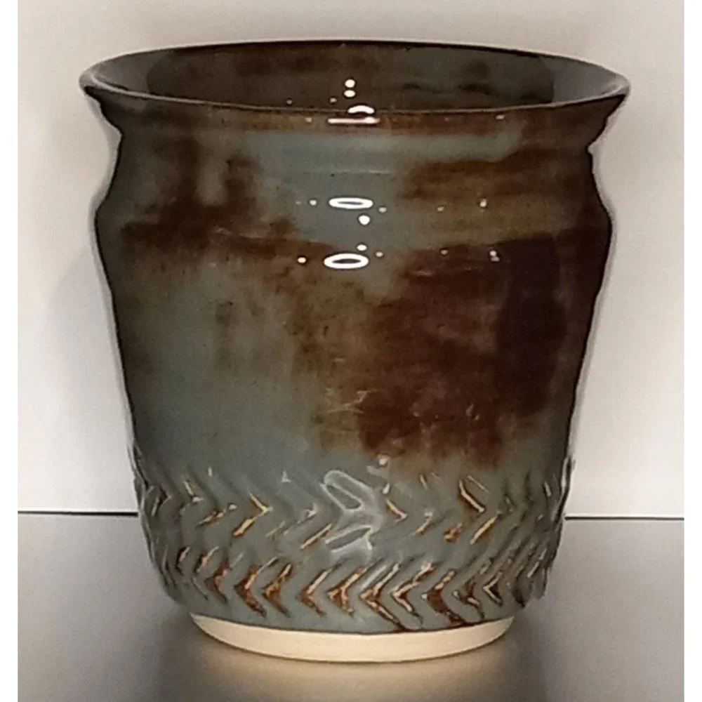 Artist‎ Signed Studio Pottery Arrow Design Vase Pot Planter Vessel Glazed Boho